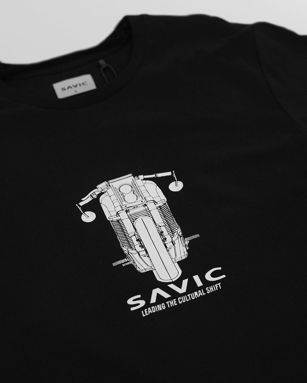 Collection of FRONTRUNNER TEE in a gallery layout